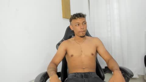 Kotty Mc Klein online show from November 23, 2025, 12:05 pm