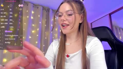 Snapshot of koza_dereza_ chatting on December 5, 2024, 4:23 pm Jess online show from December 5, 2024, 4:23 pm