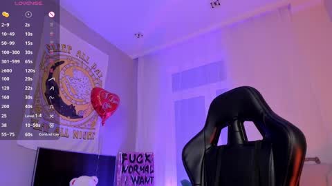 Snapshot of koza_dereza_ chatting on February 23, 2025, 11:14 pm Jess online show from February 23, 2025, 11:14 pm