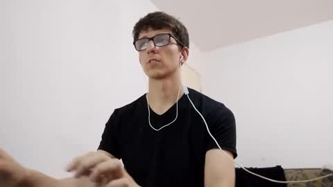 Snapshot of kpo10 chatting on December 15, 2024, 1:54 pm Facu online show from December 15, 2024, 1:54 pm