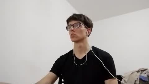 Snapshot of kpo10 chatting on January 3, 2025, 12:52 pm Facu online show from January 3, 2025, 12:52 pm