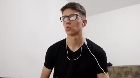 Snapshot of kpo10 chatting on January 11, 2025, 12:29 pm Facu online show from January 11, 2025, 12:29 pm