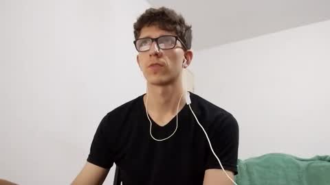 Snapshot of kpo10 chatting on February 27, 2025, 10:15 am Facu online show from February 27, 2025, 10:15 am