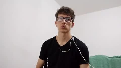 Snapshot of kpo10 chatting on February 27, 2025, 1:17 pm Facu online show from February 27, 2025, 1:17 pm