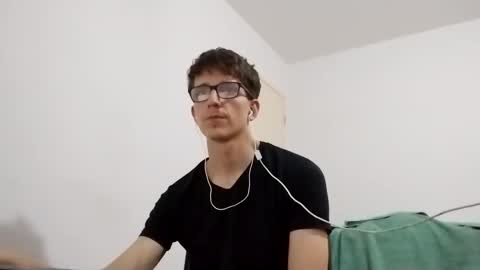 Snapshot of kpo10 chatting on March 1, 2025, 1:29 pm Facu online show from March 1, 2025, 1:29 pm