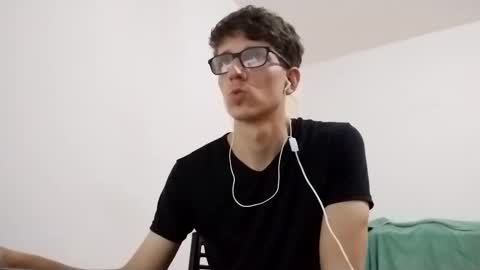 Snapshot of kpo10 chatting on March 4, 2025, 1:38 pm Facu online show from March 4, 2025, 1:38 pm