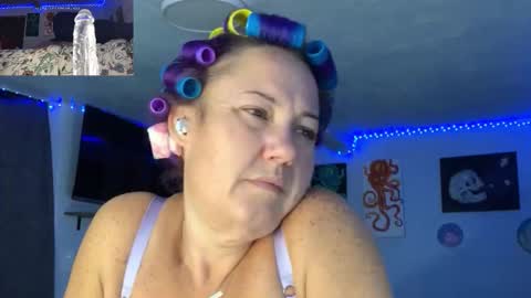 kreamyk420 online show from November 13, 2025, 11:42 am