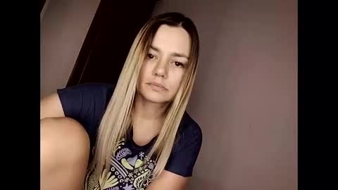 KrissSexi online show from November 19, 2025, 11:21 am