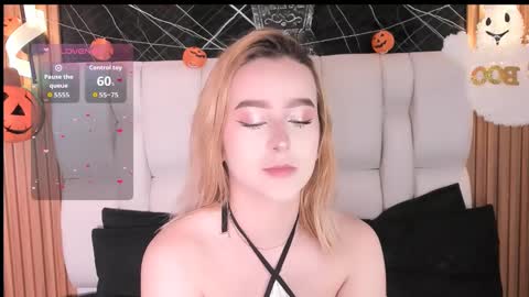 Snapshot of kristal_joi_dl chatting on October 30, 2025, 1:01 pm kristal online show from October 30, 2025, 1:01 pm