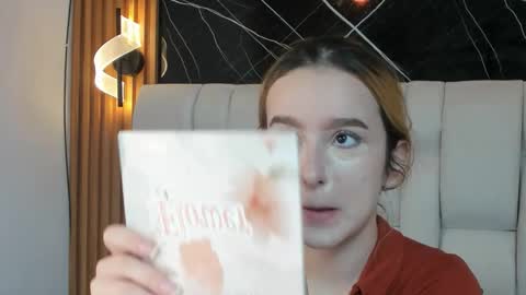 Snapshot of kristal_joi_dl chatting on December 1, 2025, 12:54 pm kristal online show from December 1, 2025, 12:54 pm