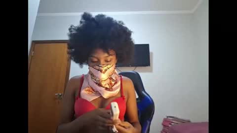 Snapshot of kristallvfs chatting on January 17, 2025, 3:55 am kristallvfs online show from January 17, 2025, 3:55 am