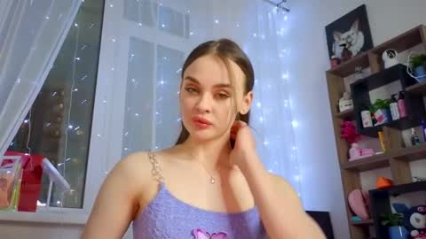 Snapshot of kristen_sayles chatting on February 23, 2025, 8:22 pm Kris online show from February 23, 2025, 8:22 pm