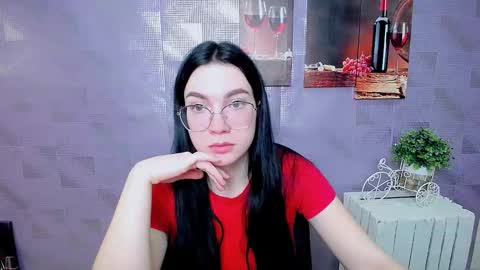 Kristen online show from November 21, 2025, 10:36 am