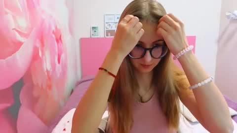 Kristina Adel online show from November 29, 2025, 8:17 am