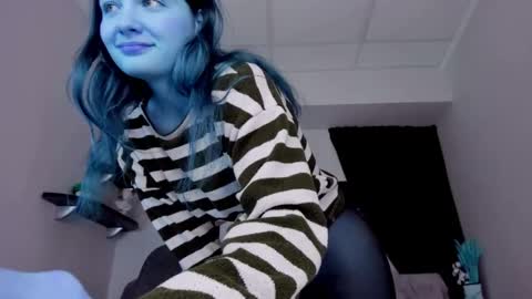 Snapshot of kristinalevis chatting on January 25, 2025, 4:35 pm Kristina online show from January 25, 2025, 4:35 pm