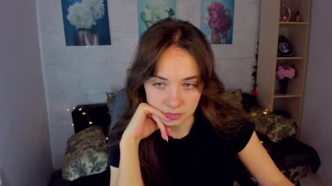 Snapshot of kristinalevis chatting on January 27, 2025, 11:32 am Kristina online show from January 27, 2025, 11:32 am