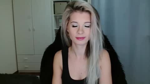 KristineAmore online show from November 10, 2025, 8:24 am