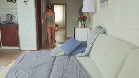 Snapshot of kristinedean chatting on October 19, 2025, 6:47 am Kristi online show from October 19, 2025, 6:47 am