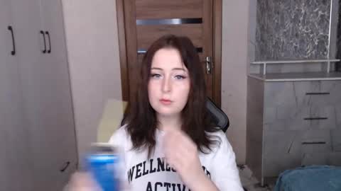 Kristy online show from November 26, 2025, 8:15 am