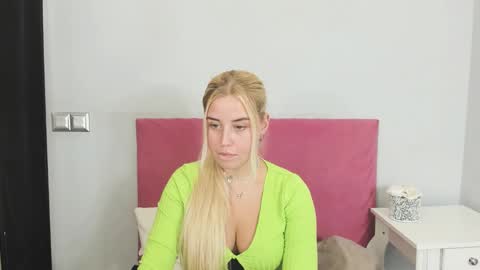 KristyFlowers online show from January 31, 2025, 9:48 am