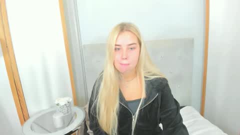 KristyFlowers online show from February 18, 2025, 7:32 am