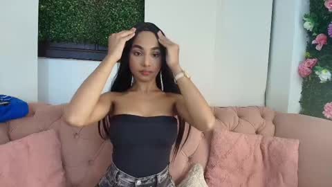 Snapshot of kristyl_paez chatting on October 23, 2025, 2:05 pm Cristina online show from October 23, 2025, 2:05 pm