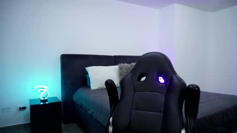 Snapshot of krops_ chatting on March 2, 2025, 11:50 am KROPS online show from March 2, 2025, 11:50 am