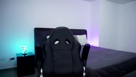 Snapshot of krops_ chatting on March 6, 2025, 9:58 am KROPS online show from March 6, 2025, 9:58 am