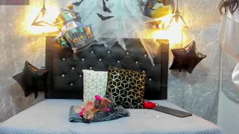 Snapshot of krystal_taylor23 chatting on October 18, 2025, 12:17 pm Kystal Taylor online show from October 18, 2025, 12:17 pm