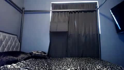 Snapshot of krystalblakexxx chatting on March 3, 2025, 10:42 pm Krystal Blake online show from March 3, 2025, 10:42 pm