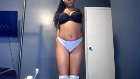 Snapshot of krystalblakexxx chatting on March 8, 2025, 11:28 pm Krystal Blake online show from March 8, 2025, 11:28 pm
