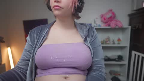 Snapshot of krystalsyxx chatting on January 30, 2025, 6:54 pm Krystal Syx online show from January 30, 2025, 6:54 pm