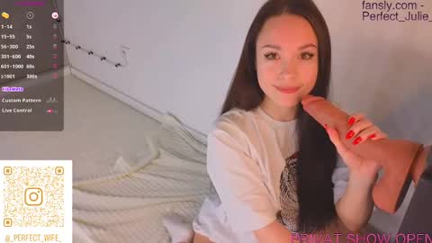  MY NAME IS JULIA  TO SEE MORE 18 CONTENT YOU CAN SUBSCRIBE TO  FANSLY -  online show from February 17, 2025, 8:19 am