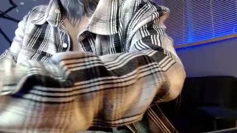 Snapshot of kuregari_xs chatting on October 9, 2025, 5:05 am kuregari_xs online show from October 9, 2025, 5:05 am