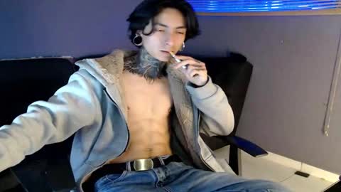 Snapshot of kuregari_xs chatting on October 14, 2025, 4:35 am kuregari_xs online show from October 14, 2025, 4:35 am