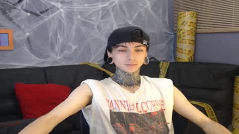 Snapshot of kuregari_xs chatting on October 28, 2025, 6:28 am kuregari_xs online show from October 28, 2025, 6:28 am