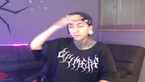 Snapshot of kuregari_xs chatting on November 5, 2025, 4:34 am kuregari_xs online show from November 5, 2025, 4:34 am