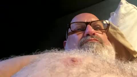 Snapshot of kvothe1972 chatting on October 9, 2025, 12:14 pm KvotheBear online show from October 9, 2025, 12:14 pm