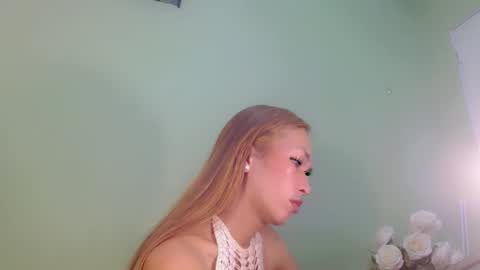 Snapshot of kween_romance chatting on January 1, 2025, 10:24 pm Kween online show from January 1, 2025, 10:24 pm