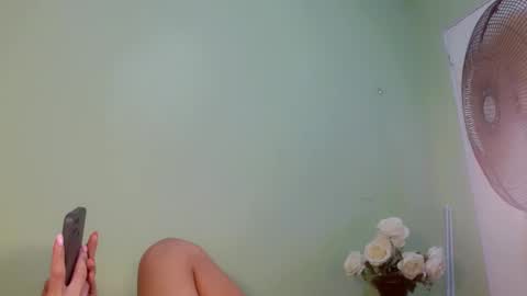 Snapshot of kween_romance chatting on January 2, 2025, 9:50 pm Kween online show from January 2, 2025, 9:50 pm