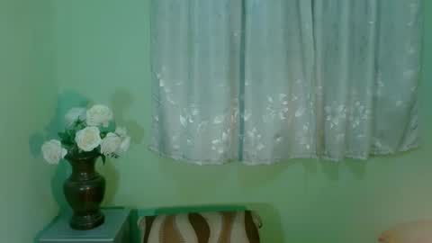 Snapshot of kween_romance chatting on January 28, 2025, 12:11 pm Kween online show from January 28, 2025, 12:11 pm