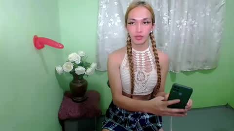 Snapshot of kween_romance chatting on February 11, 2025, 9:14 pm Kween online show from February 11, 2025, 9:14 pm