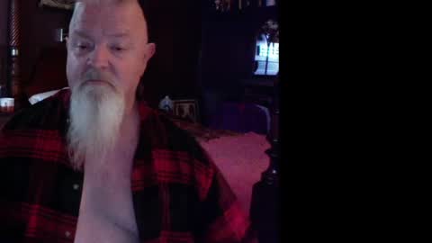 Snapshot of kyhgihntight chatting on January 2, 2025, 5:29 pm Nick Nude Celt KYHighNTight online show from January 2, 2025, 5:29 pm