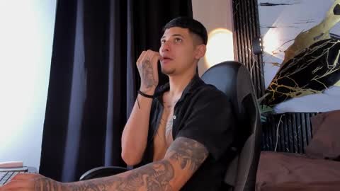 Snapshot of kylesmithx_ chatting on December 13, 2025, 10:48 pm kylesmithx_ online show from December 13, 2025, 10:48 pm