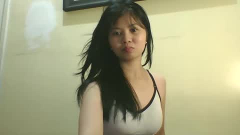 its me KYLIE online show from November 22, 2025, 7:02 pm