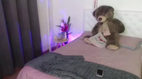 Sara online show from October 14, 2025, 1:06 am