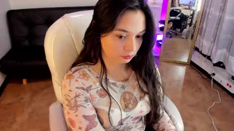 Snapshot of kylie_fire chatting on October 7, 2025, 1:52 pm kylie online show from October 7, 2025, 1:52 pm