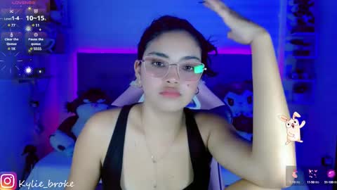 k ylie online show from February 5, 2025, 9:07 pm