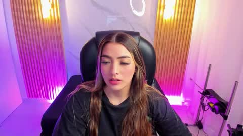  KYLIE  online show from November 10, 2025, 3:05 am