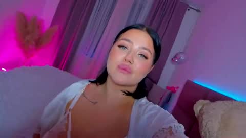 Snapshot of kylie_lips chatting on September 18, 2025, 6:54 pm Kylie Lips online show from September 18, 2025, 6:54 pm